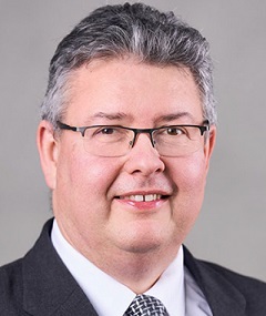 Dr. Roland Schütz