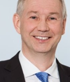 Dr. Matthias Trabandt