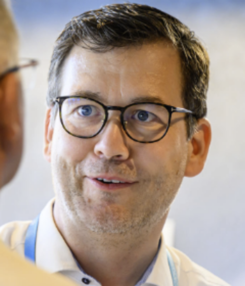 “Anyone who still measures IT success by the number of lines of code written is flying blind.”
Dietgar Voelzke, Netfonds